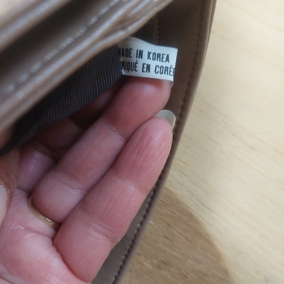 Vintage* Taupe 70s Wristlet Handbag - Picture 5 of 12